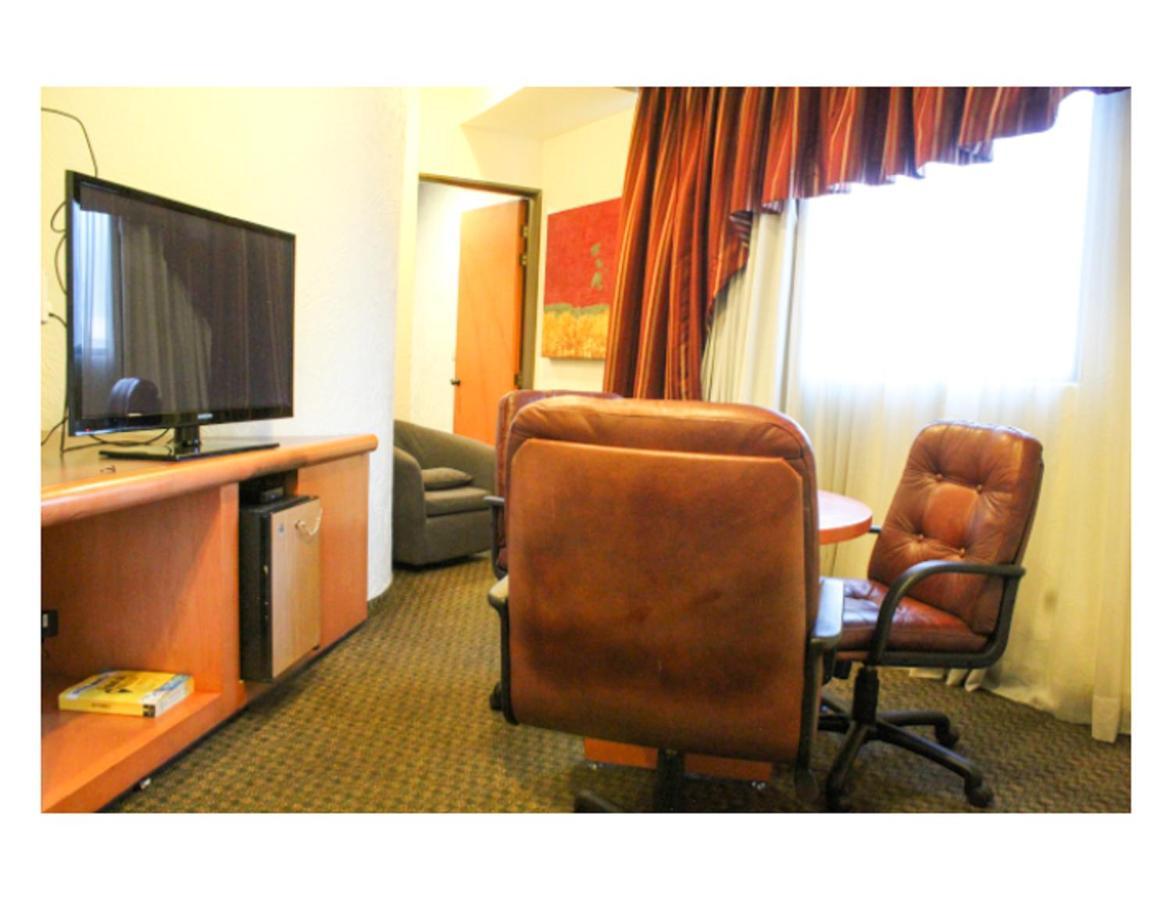 Mandarin Carton Hotel