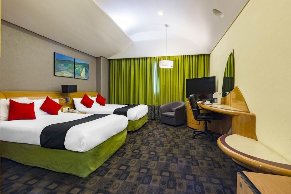 Mandarin Carton Hotel