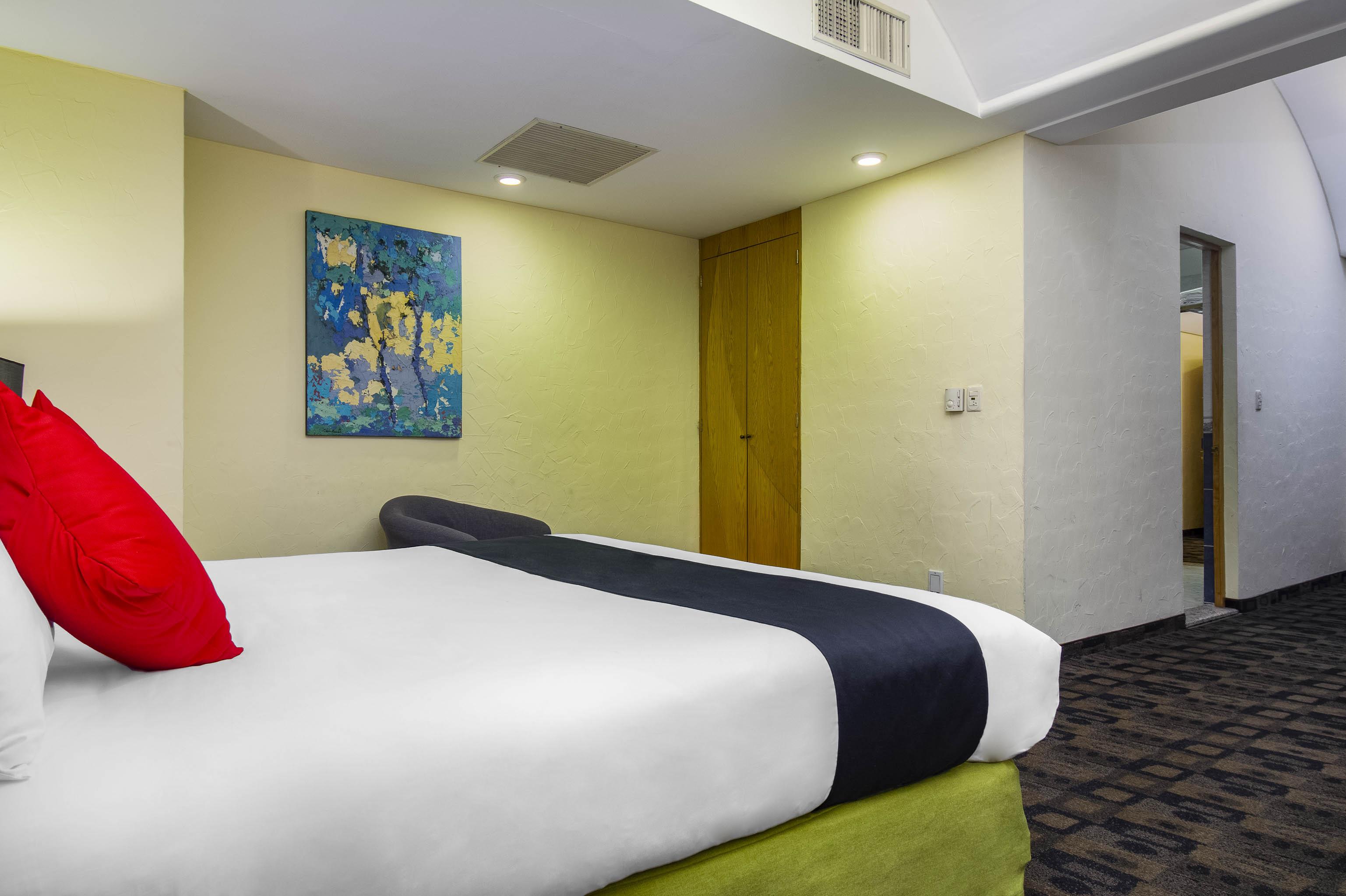 Mandarin Carton Hotel